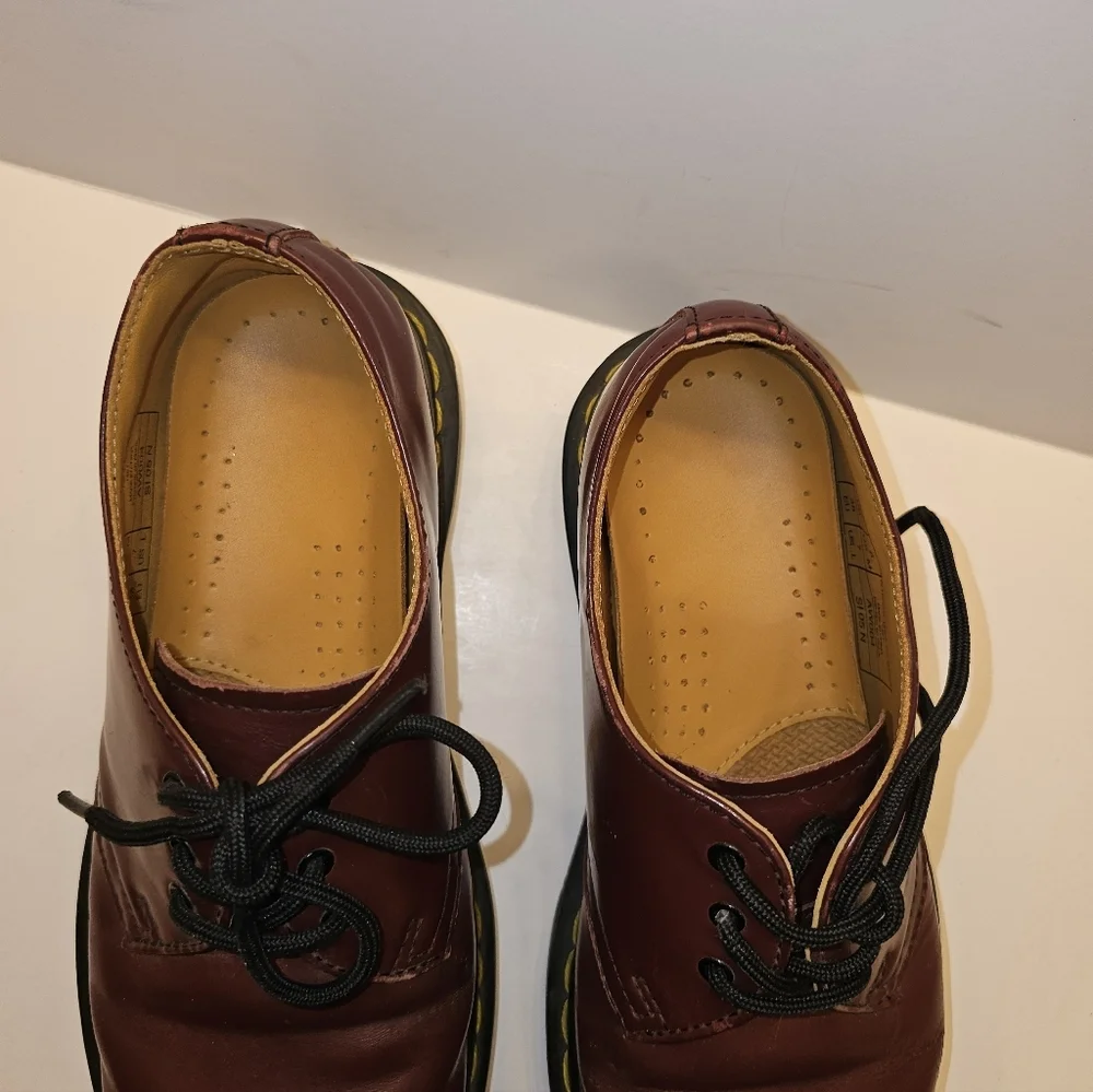 Dr Marten Classic Cherry‎  Leather  Shoes